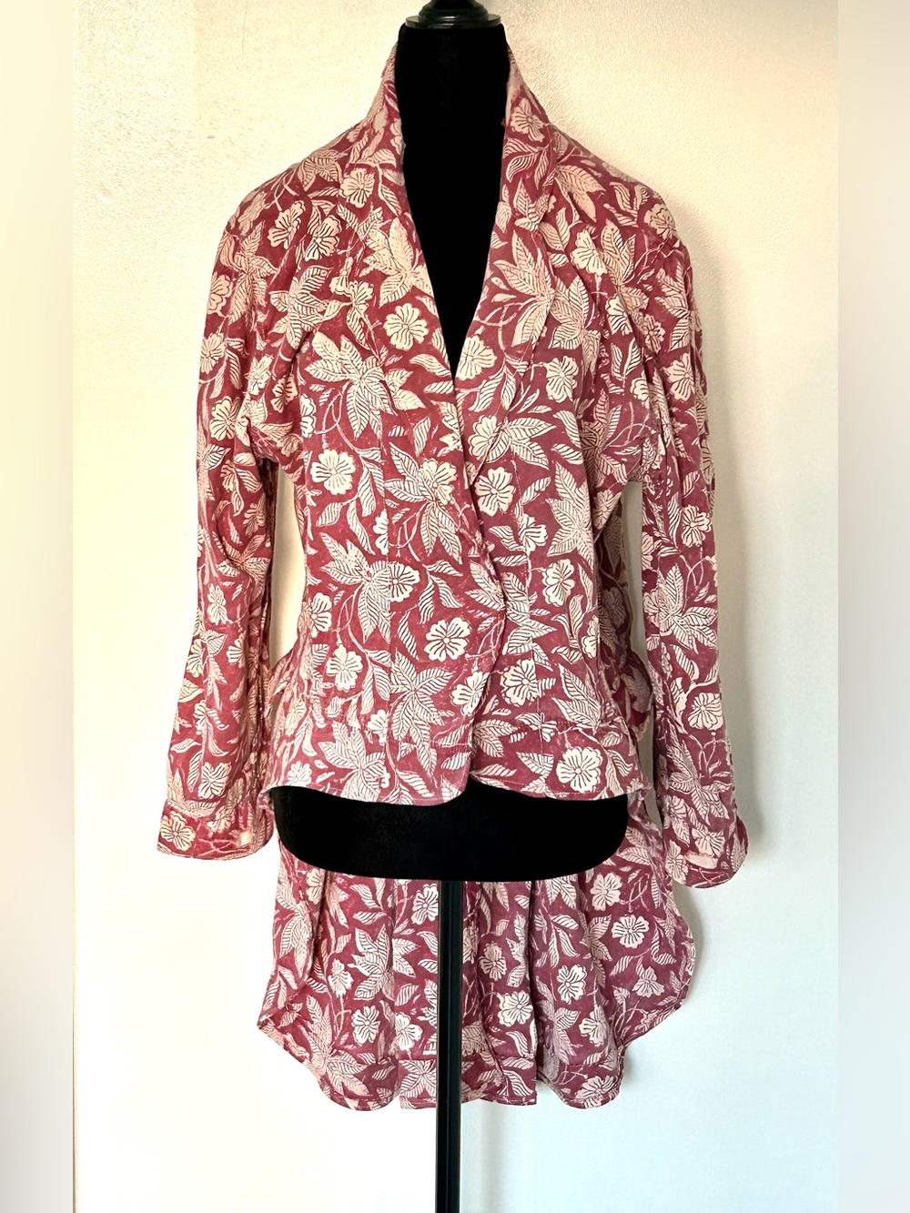 MAGNOLIA PEARL Antique Pink/Ivory Floral Subtle Distress Cotton Tux Jacket O/S